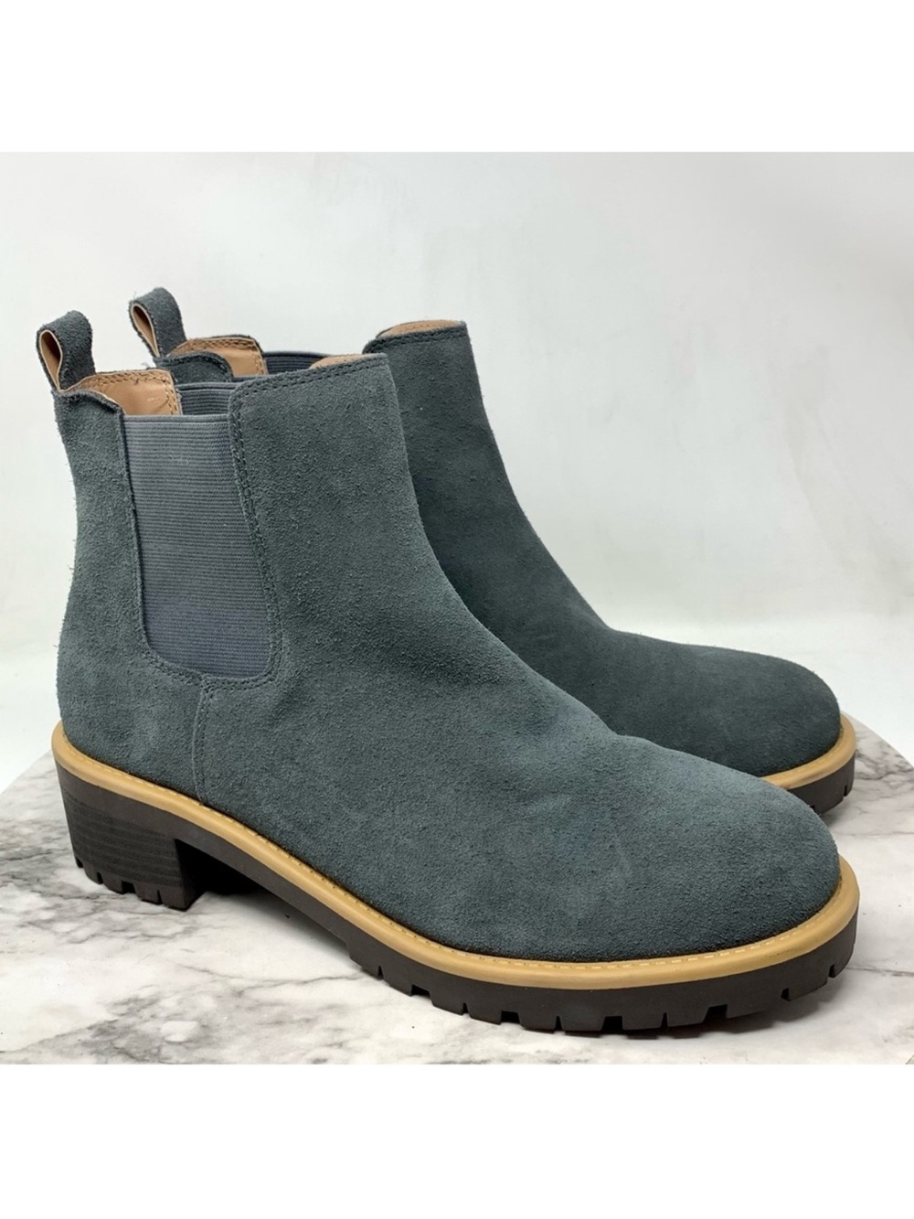 Blondo Meyes Waterproof Grey Suede Lug Sole Chelsea Boots 9.5 Classic Preppy